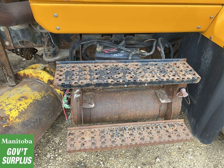 2009-international-workstar-7600-image-17