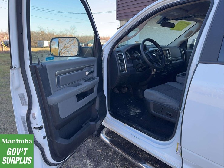 2017-dodge-1500-image-16