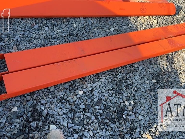 new-wig-fork-extensions-image-1