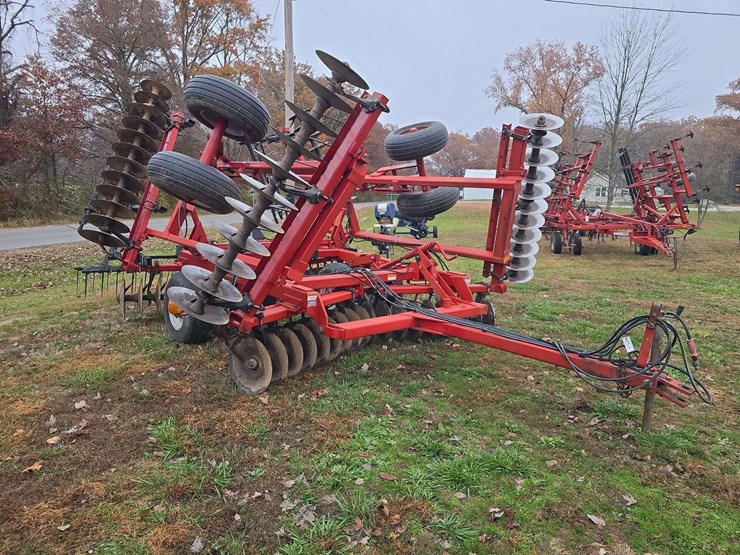 case-ih-3950-image-3