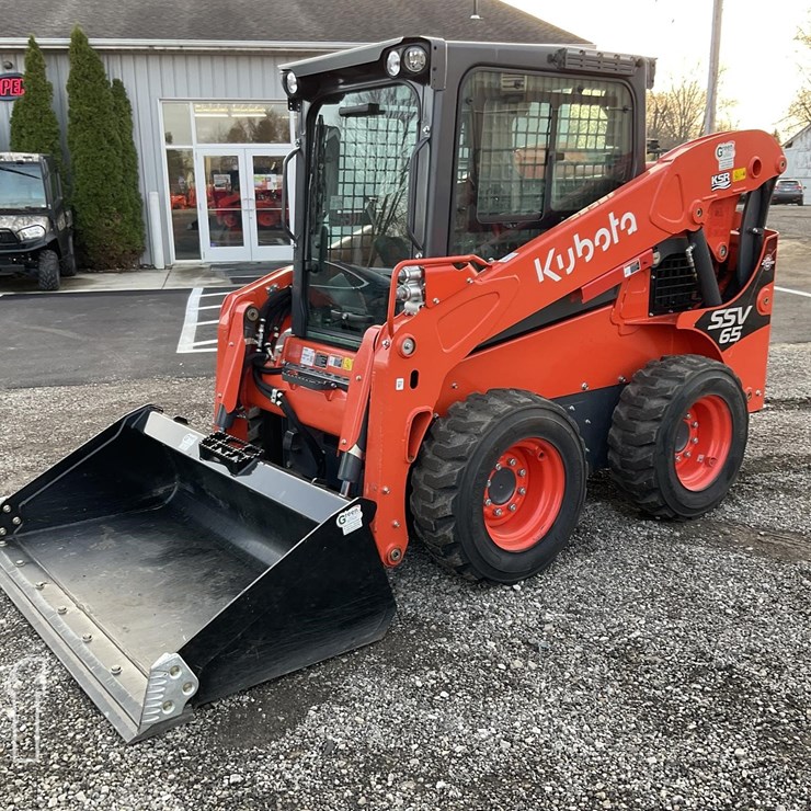 2021 KUBOTA SSV65