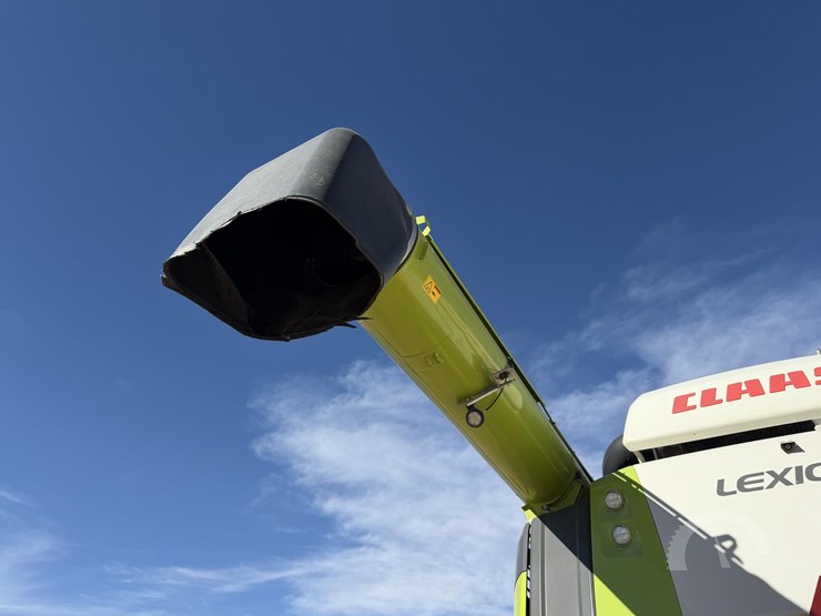 2022-claas-lexion-7500-image-61