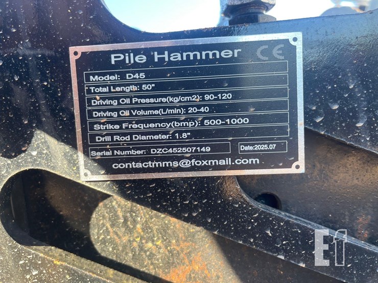 future-mini-skid-steer-hydraulic-pile-hammer-image-4