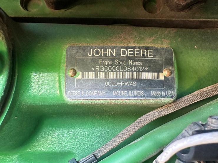 2010-john-deere-8295r-image-55