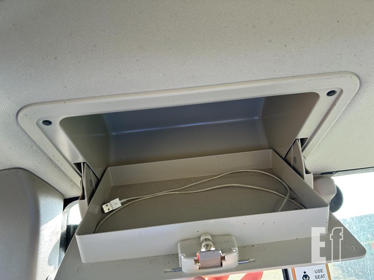 2021-john-deere-6175m-image-74