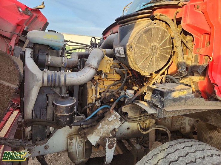 2002-sterling-lt9500-image-16