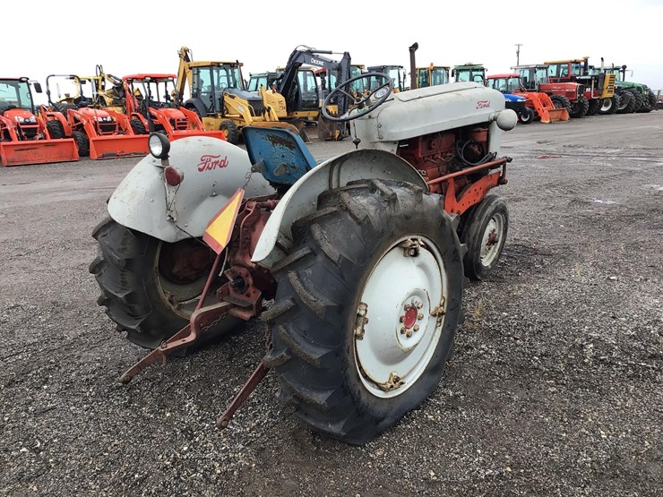 1956-ford-960-image-5