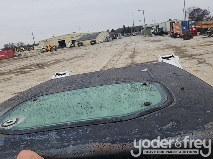 2007-bobcat-s300-image-21