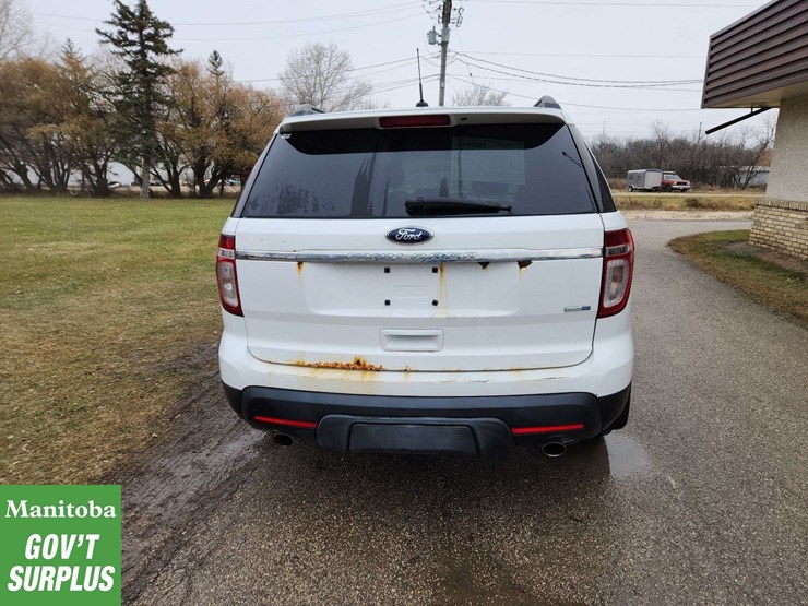 2013-ford-explorer-image-8