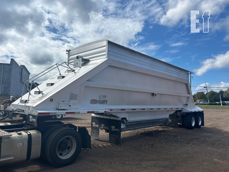 2013-travis-39-ft-image-1