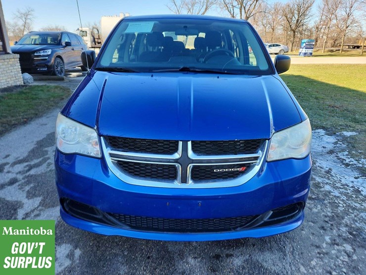 2013-dodge-grand-caravan-image-3