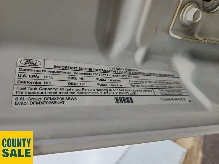 2013-ford-f550-image-39