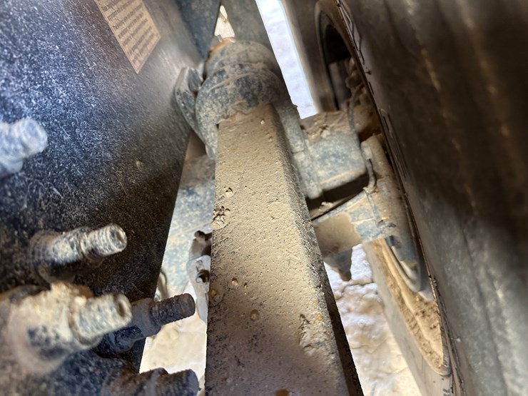 #33712-•-2011-mack-cxu-t/a-sleeper-truck-tractor-1m1aw09y5bm013138-image-23