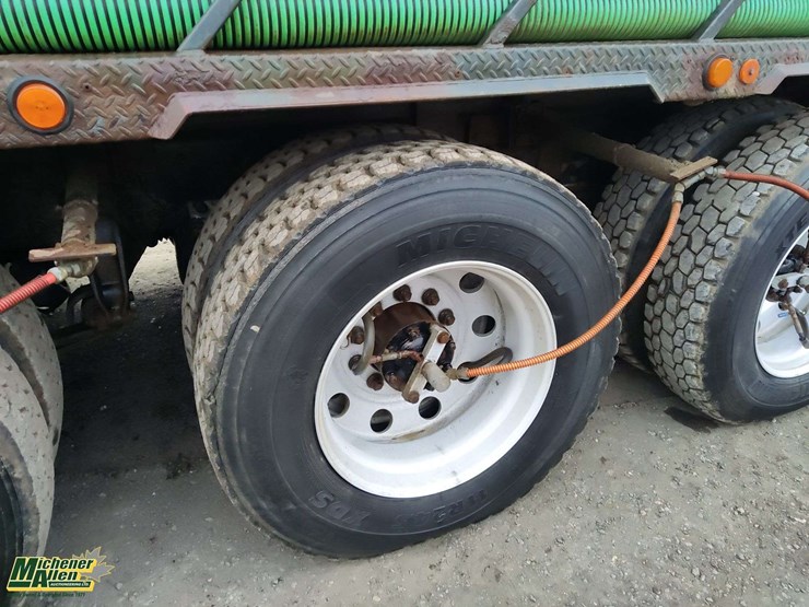 2005-sterling-lt9500-image-20