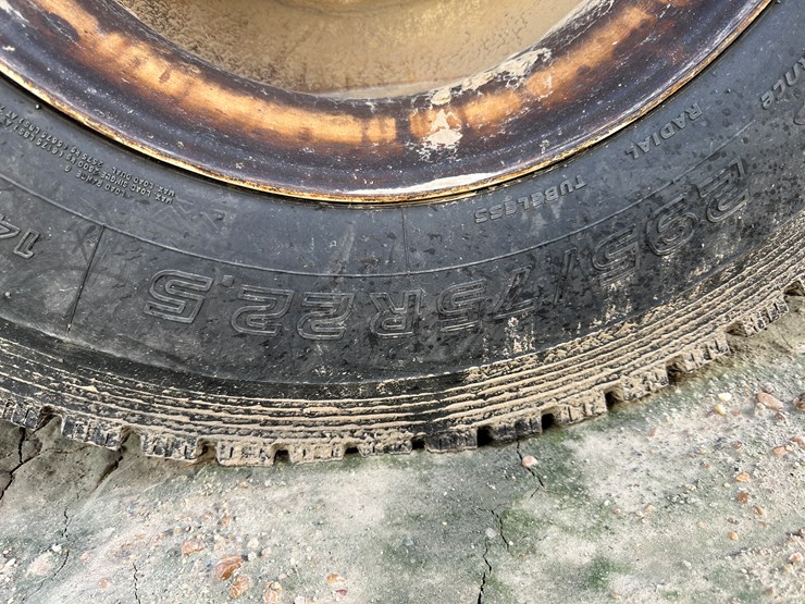 #33708-•-2014-mack-cxu-t/a-daycab-truck-tractor-1m1aw02y3em038036-image-5