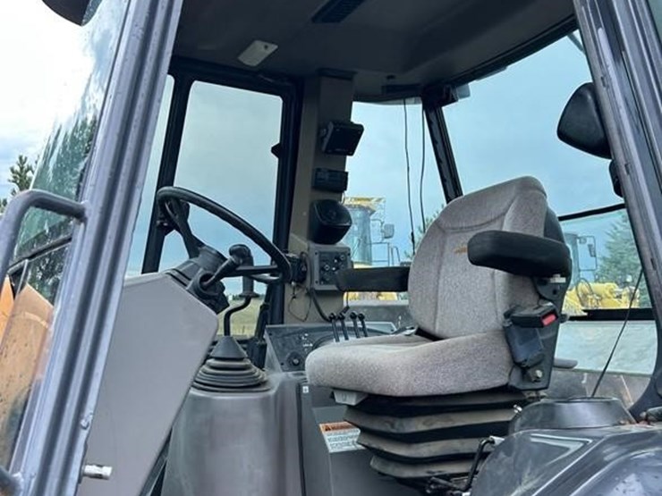 2000-case-570m-xt-image-31