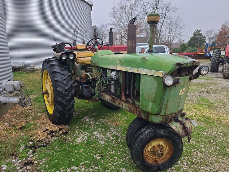 2023-john-deere-3010-image-3