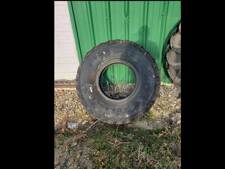 #22601-•-glr-82-62-tire-image-1