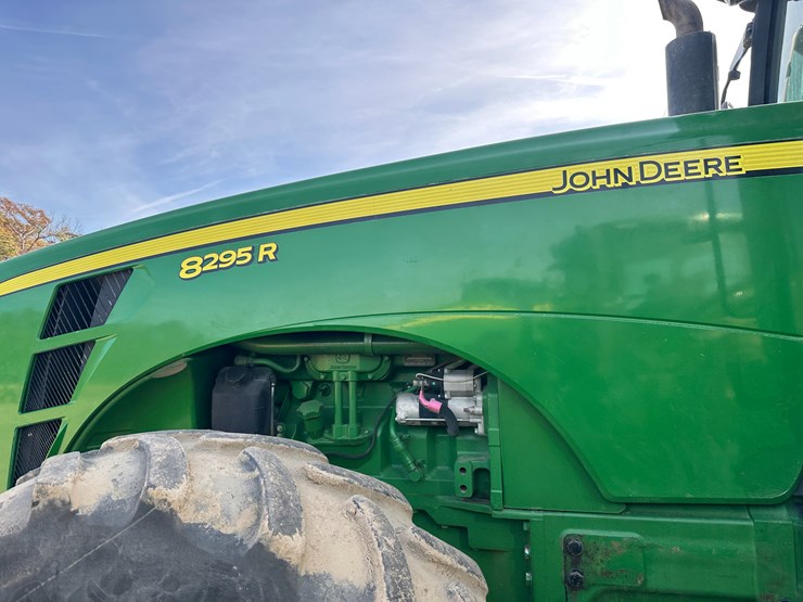 2010-john-deere-8295r-image-28