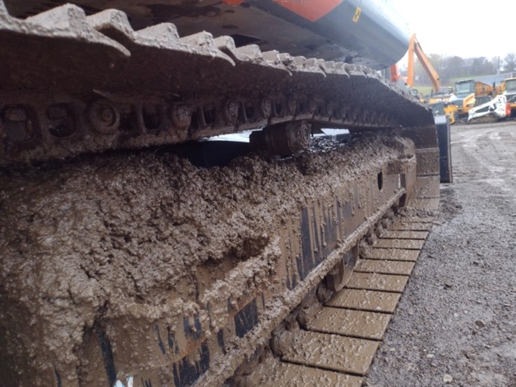 hitachi-zx135us-6-image-39