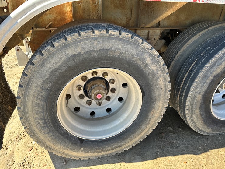 1986-fruehauf-tanker-image-9