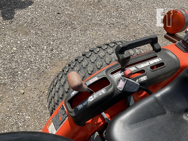 2003-kubota-b7500dt-image-17