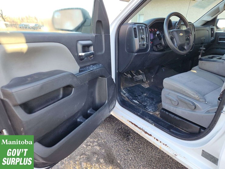 2017-chevrolet-silverado-1500-image-10