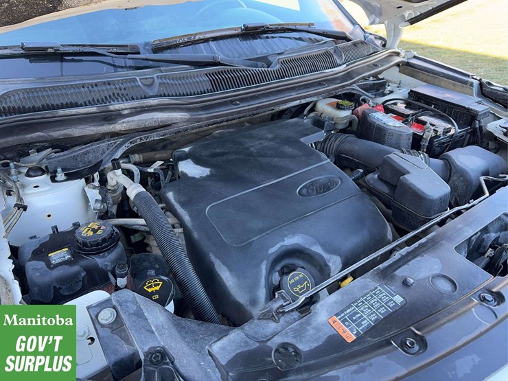 2017-ford-explorer-image-30