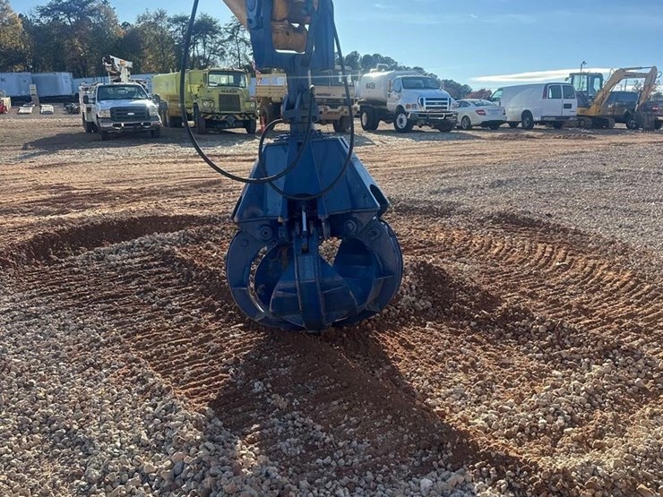 2021-komatsu-pc210-lc-11-image-41