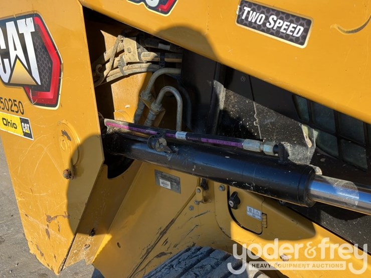 2019-caterpillar-279d3-image-10
