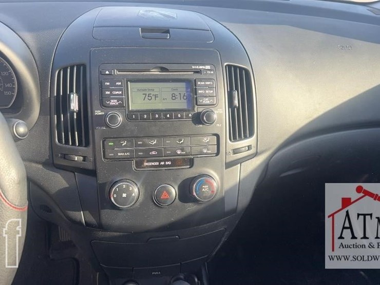 2016-hyundai-elantra-image-16