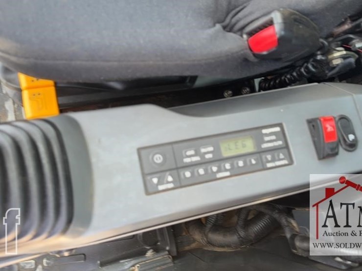 2021-komatsu-pc138us-11-image-17