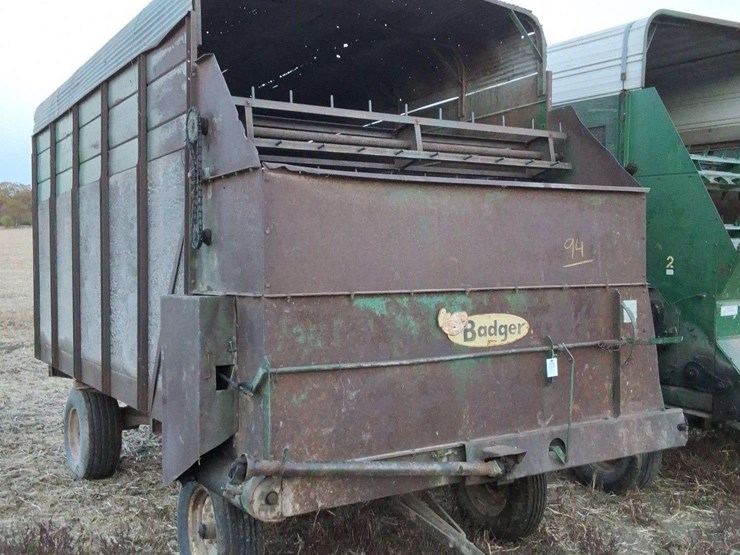 badger-14ft-silage-wagon,-single-axle-image-1