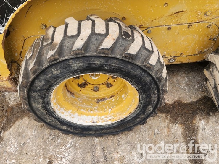 caterpillar-226b-image-9