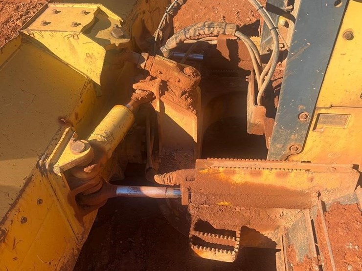 2010-deere-450j-lgp-image-8