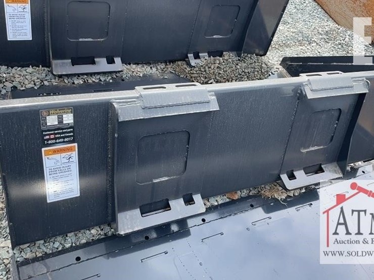 new-wolverine-72"-track-duty-bucket-image-2