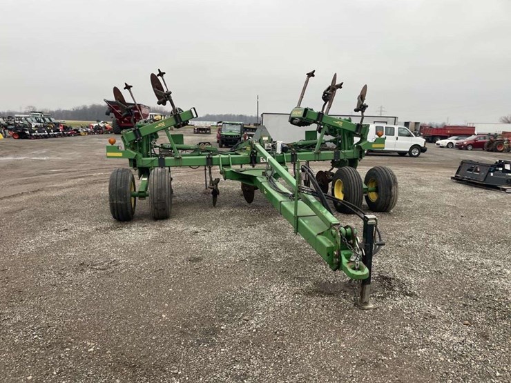 john-deere-2100-image-6