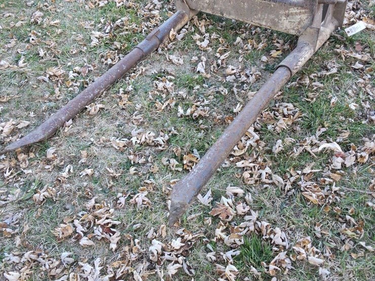 homemade-bale-fork-image-1