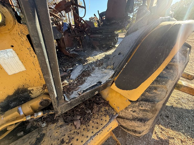 caterpillar-420d-image-82