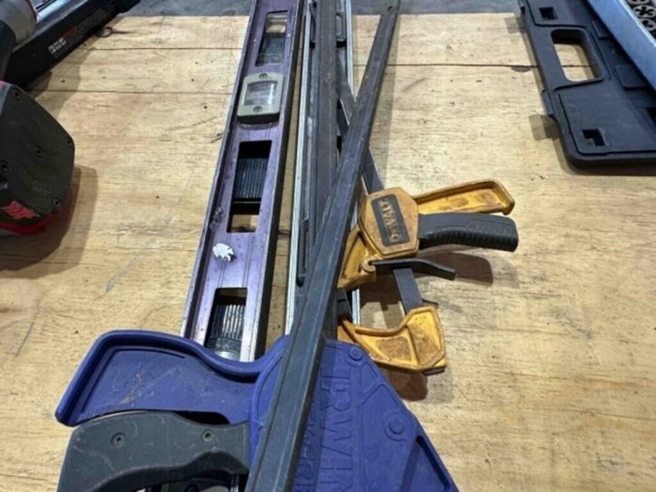 3-levels-&-3-quick-clamps-image-4