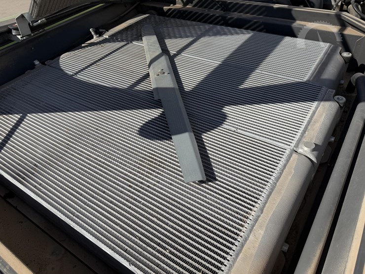 2022-claas-lexion-7500-image-52