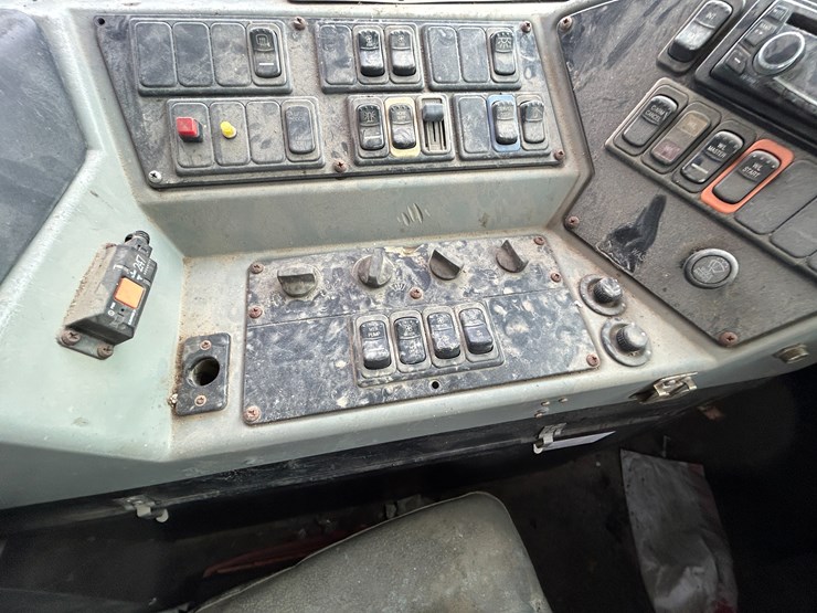 2007-caterpillar-c7-image-54