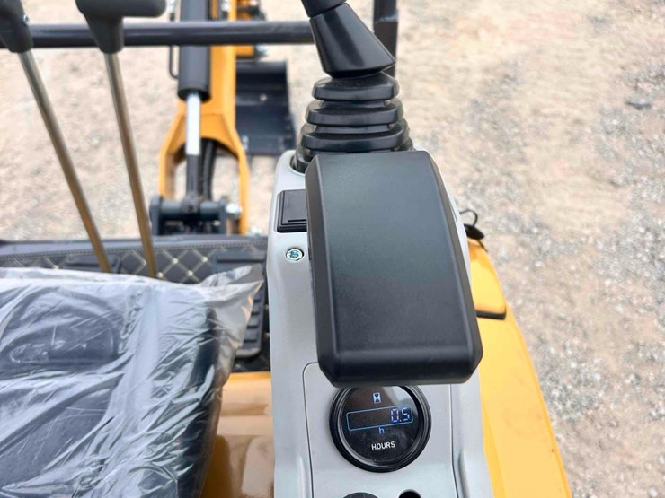 unused-sdle20-mini-excavator-image-15