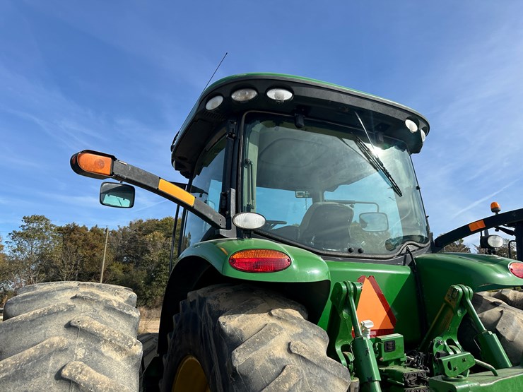 2010-john-deere-8295r-image-22