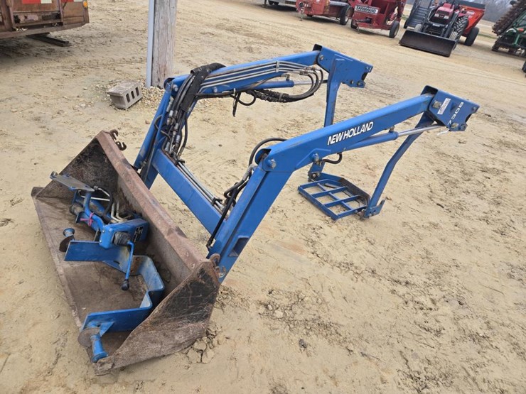 new-holland-7308-image-3