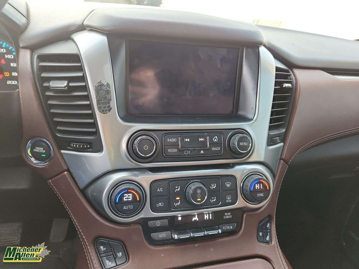 2018-chevrolet-tahoe-ltz-image-13