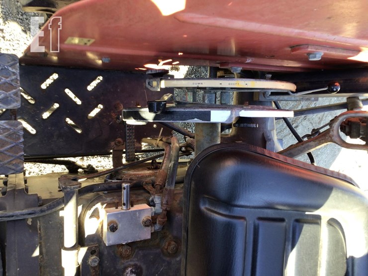 1995-massey-ferguson-231-image-17