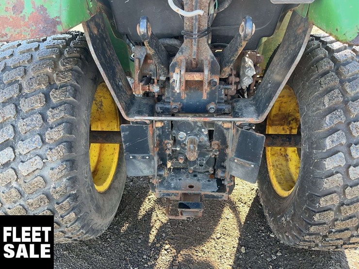 2008-john-deere-2320-image-16