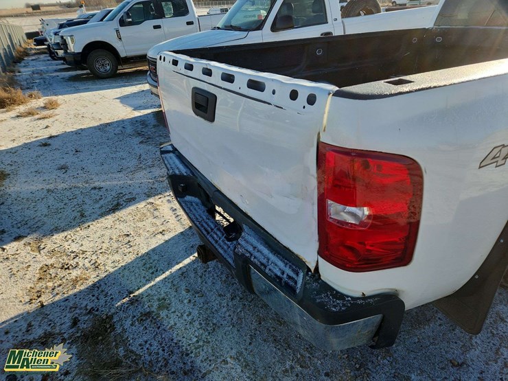 2008-chevrolet-silverado-2500hd-image-33