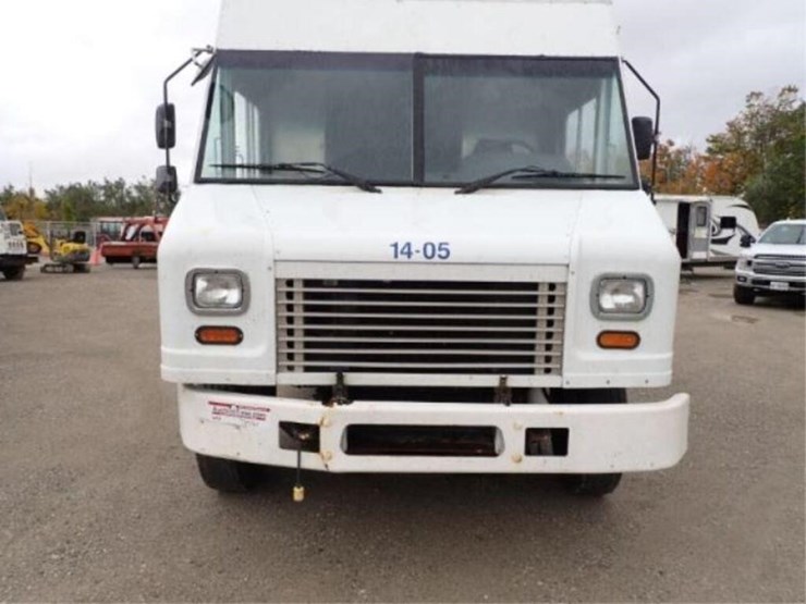 2015-freightliner-mt55-image-2